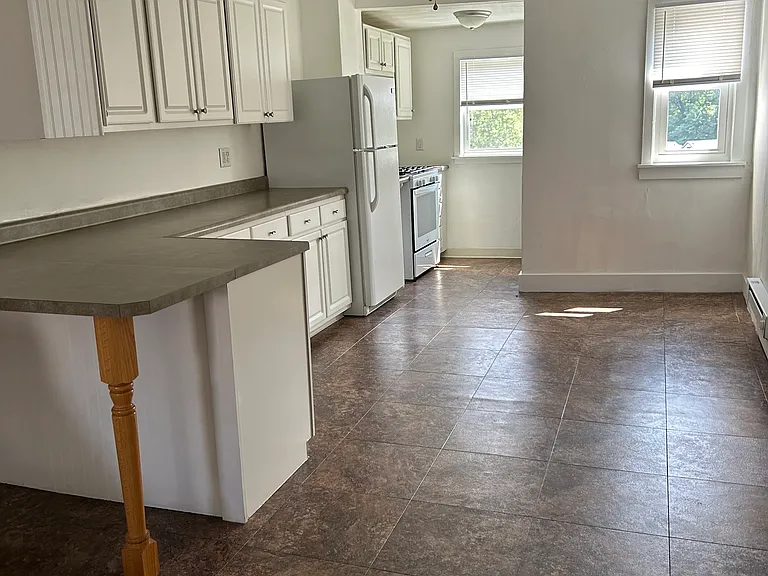 1430 Muldowney Ave — Photo 21