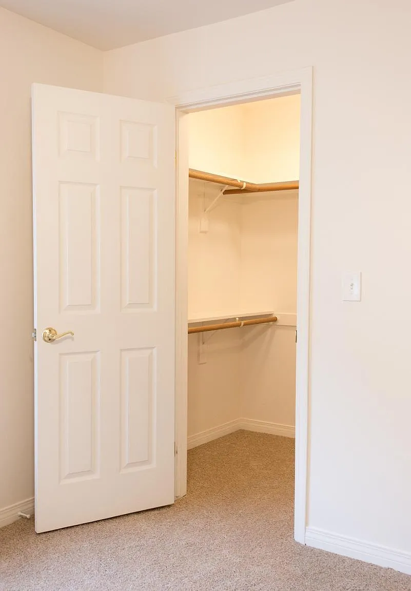 3 bed, 1374 sqft, $2,900 — Photo 3