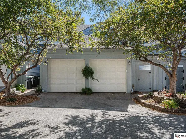 10771 Berry Plz, Omaha, NE 68127