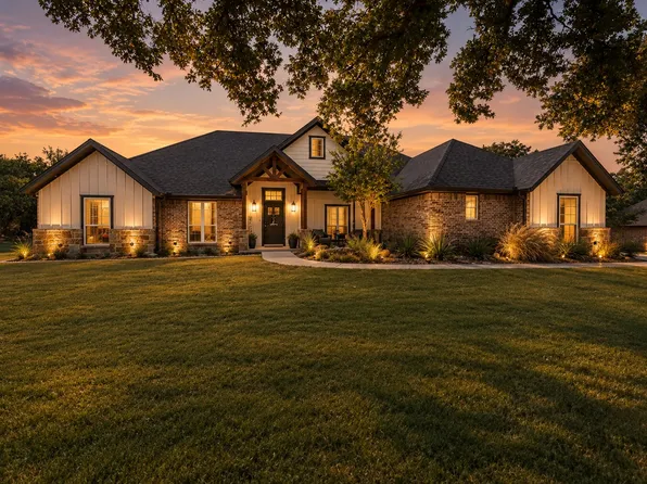 1075 Knoxmiller Ct, Weatherford, TX 76088