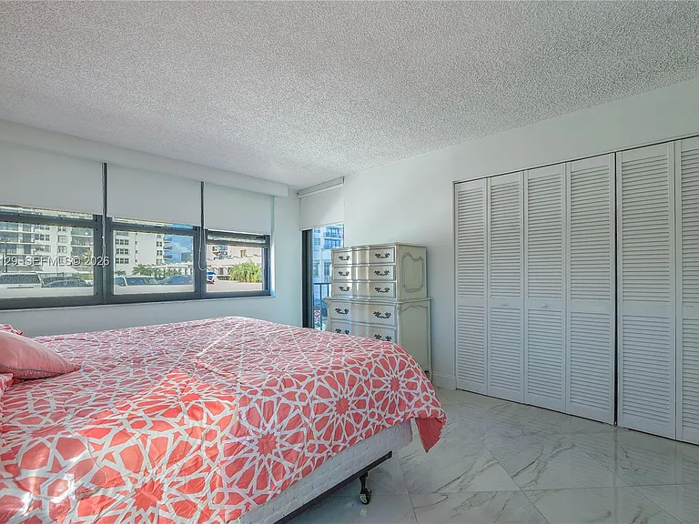 2401 S Ocean Dr #305 — Photo 13