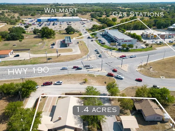 1707 E 4th Street, Lampasas, TX 76550