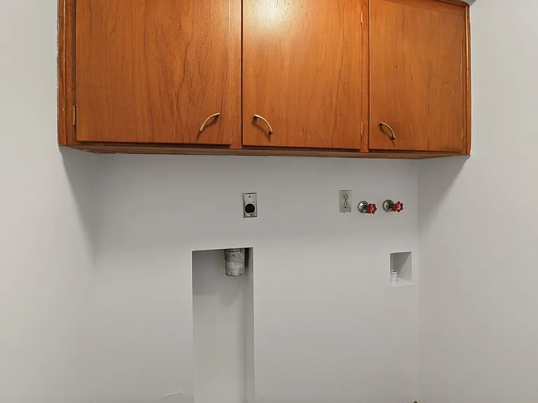 1380 SW Swantown Ave #D2 — Photo 3