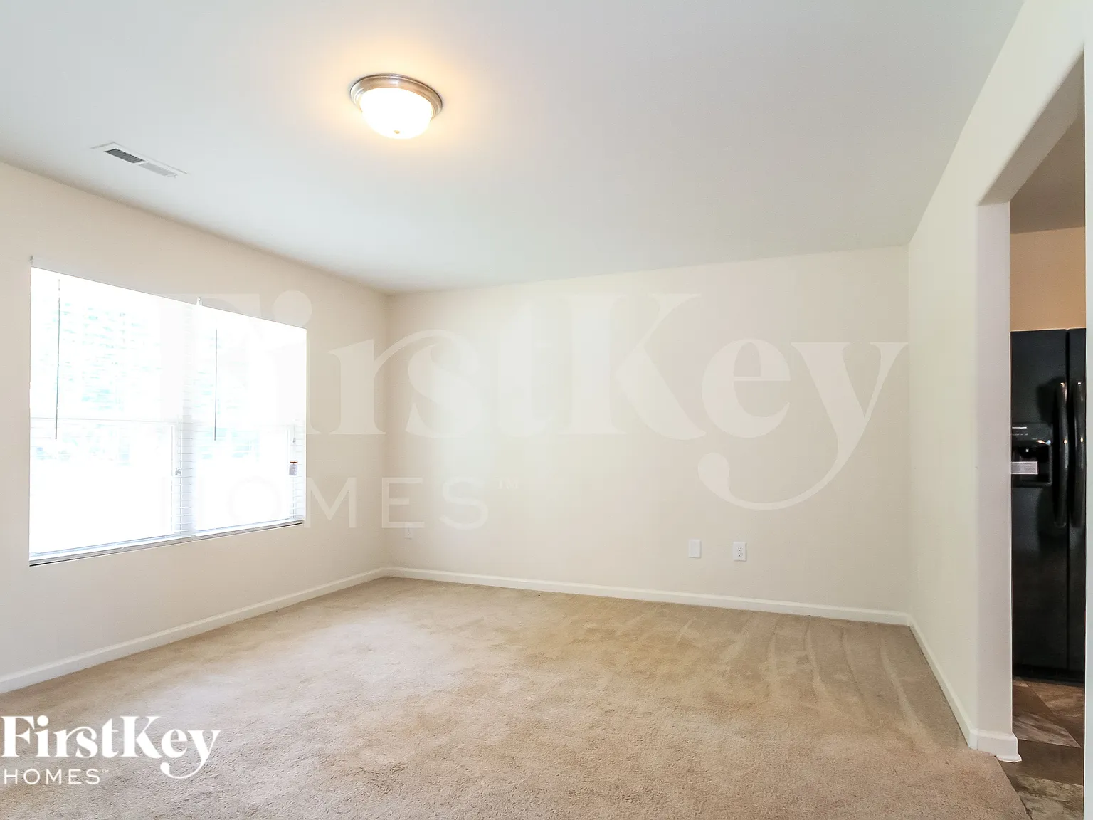 3 bed, 2.5 bath, 1600 sqft, $1,695 — Photo 3