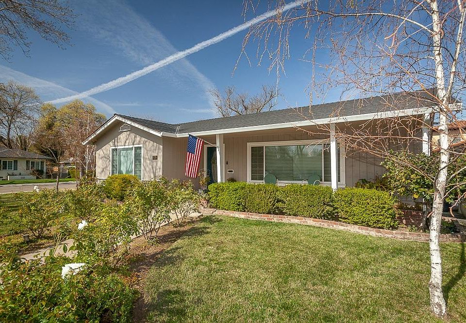 1st image of 1179 N Country Club Blvd
