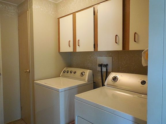 5th image of 10620 SW 27th Ave Lot 106A