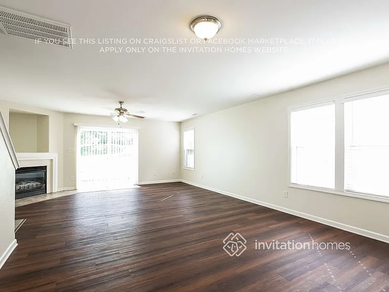 2011 Sunlight Path Dr — Photo 2