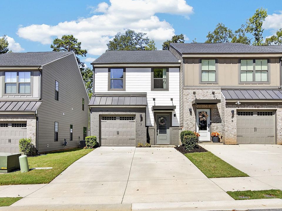 1st image of 67 Connaught Ct