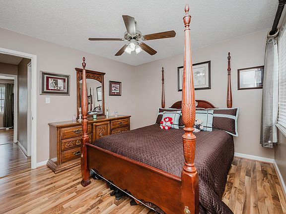 5th image of 1557 Applegate Ln