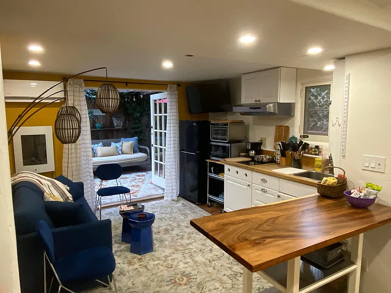1328 W Valerio St — Photo 36