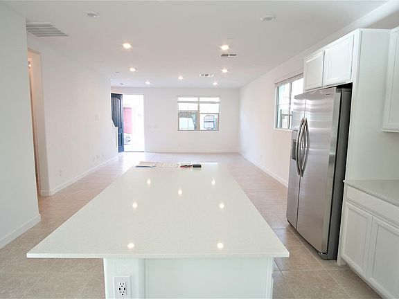 5th image of 1141 E Marlin Dr