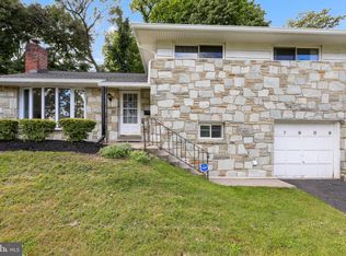 7909 Rodgers Rd, Elkins Park, PA 19027