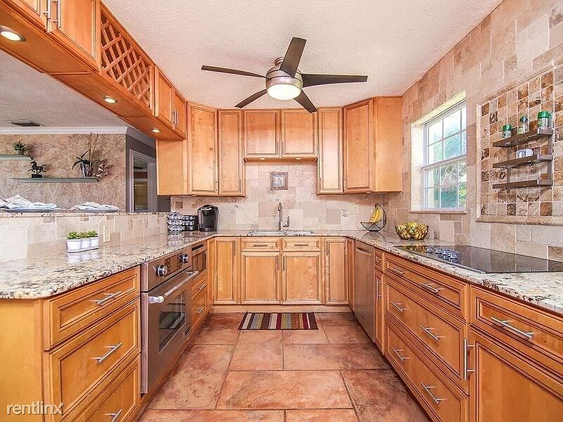 1st image of 4165 NE Carrol Ct