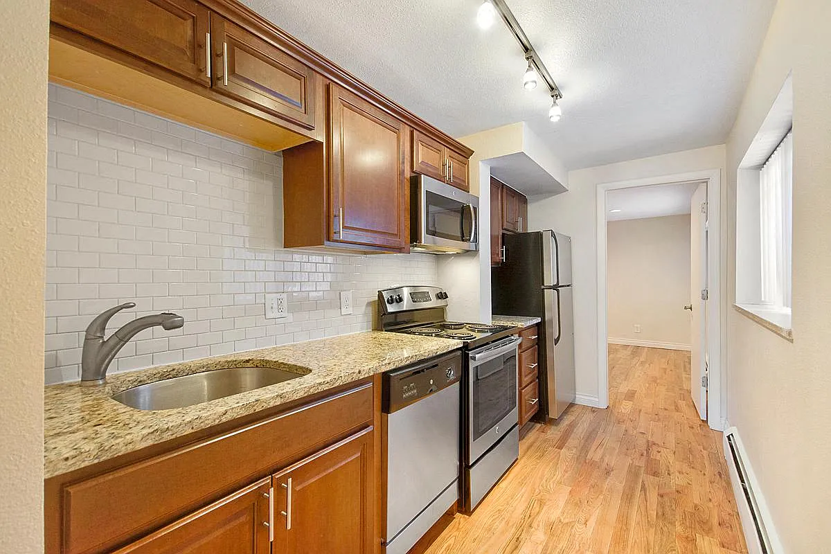 Emerson Flats — Photo 3