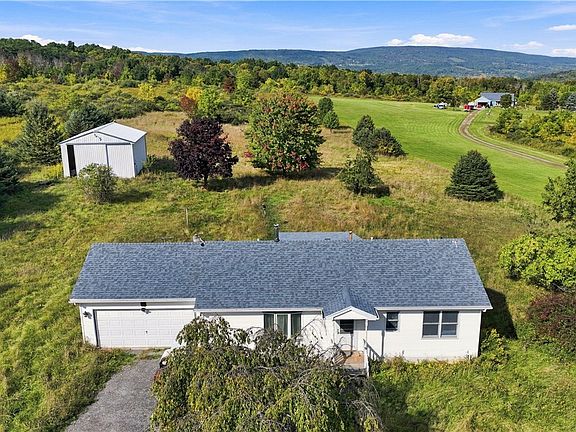 2nd image of 926 Mertz Rd