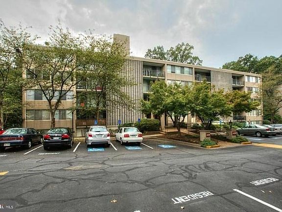 2nd image of 4420 Briarwood Ct N APT 10