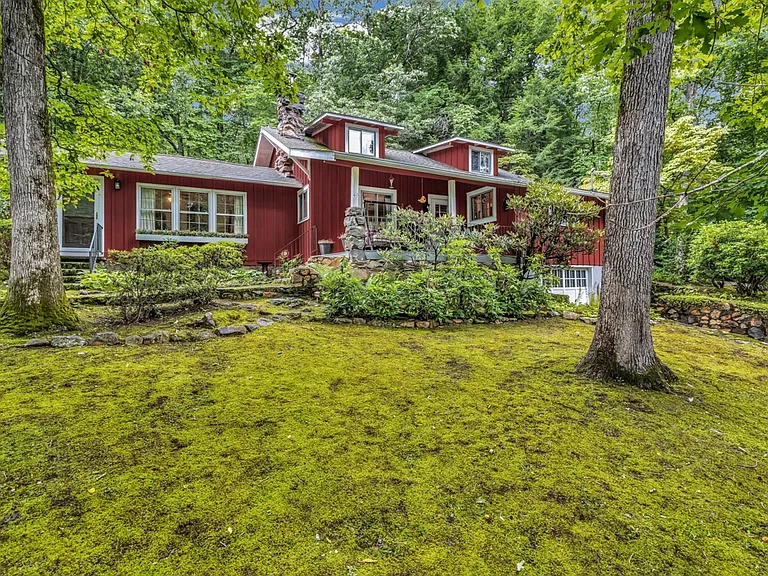 Meeks Rd — Photo 1