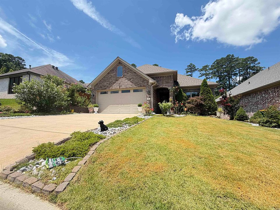 1st image of 4 Piper Ln