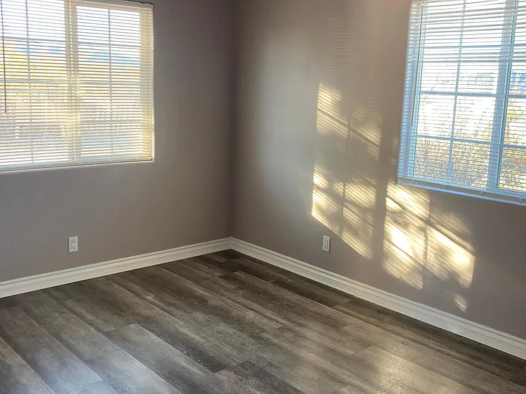 1175 Dakota Ln — Photo 4