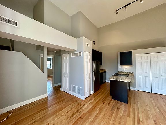 3rd image of 1523 S 10th St APT 211