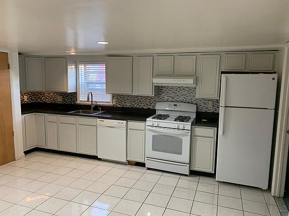 Tastefully updated kitchen.
