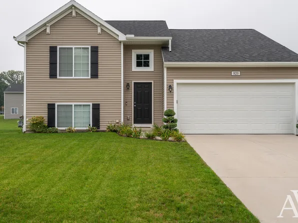820 Harvest Dr, Wayland, MI 49348