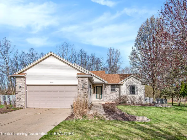 5285 Haversham Dr, Haslett, MI 48840