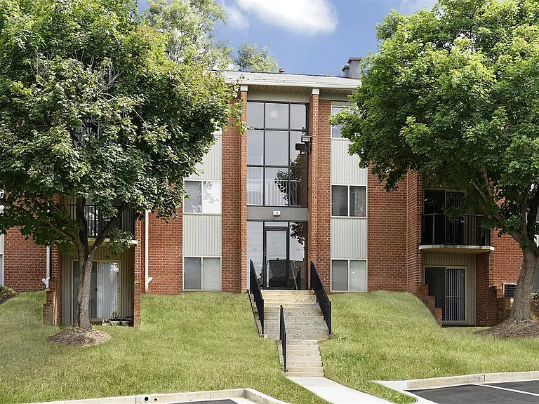Doncaster Village Apartments — Photo 26