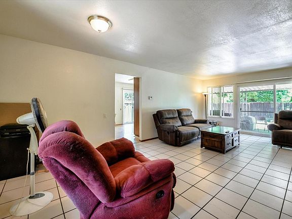 4th image of 4614 Sidlaw Ct