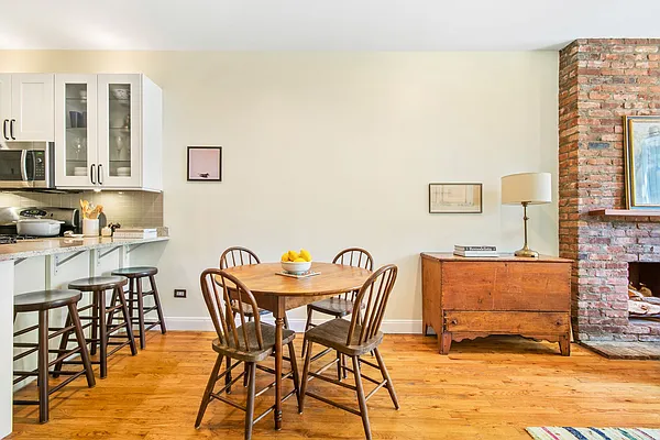 Sold by Compass | media 2