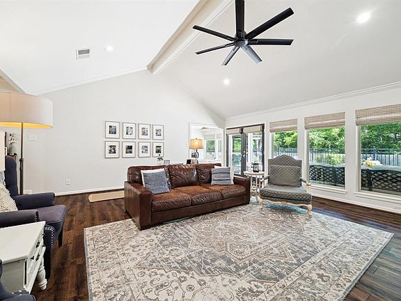 4th image of 2414 Twin Grove Drive