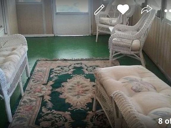 4th image of 825 Saint Charles Dr