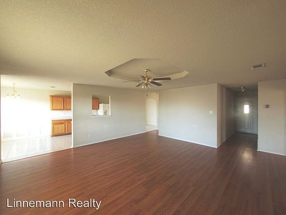 5th image of 3404 Basset Dr