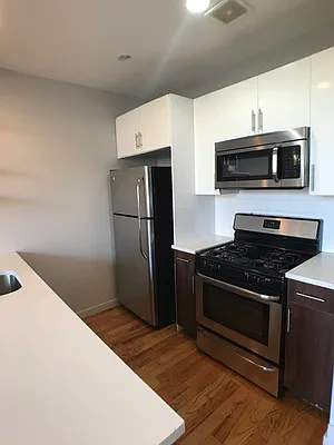 Rented by City Vista Inc | media 6