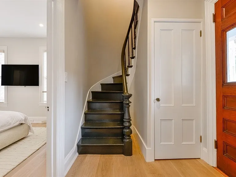 51 Fair St — Photo 17