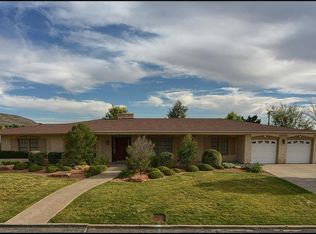 3820 Hillcrest Dr, El Paso, TX 79902