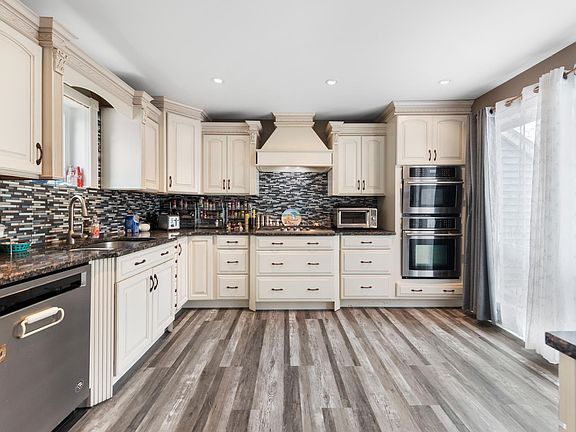 4th image of 20 Chapin Terrace