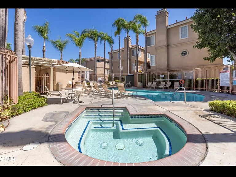 13945 Lemoli Ave — Photo 10