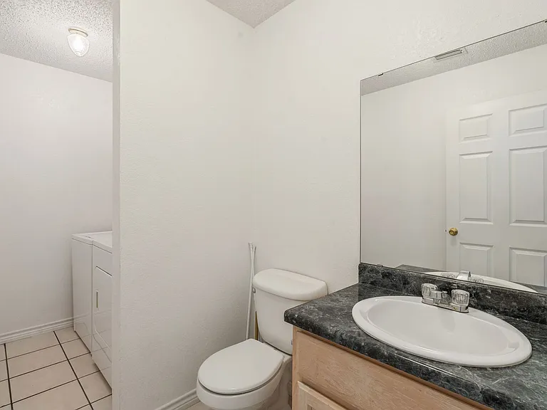 854 Lago Vista Dr — Photo 11