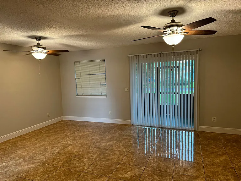 11813 Mintwood Ct — Photo 7