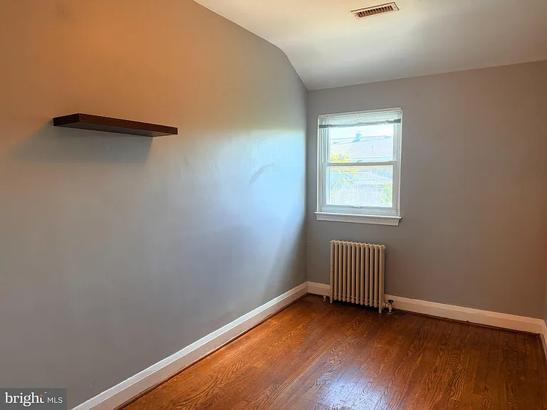 237 Linden Ave — Photo 17