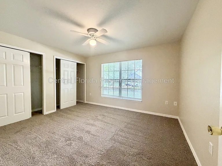 939 Pecan St — Photo 5