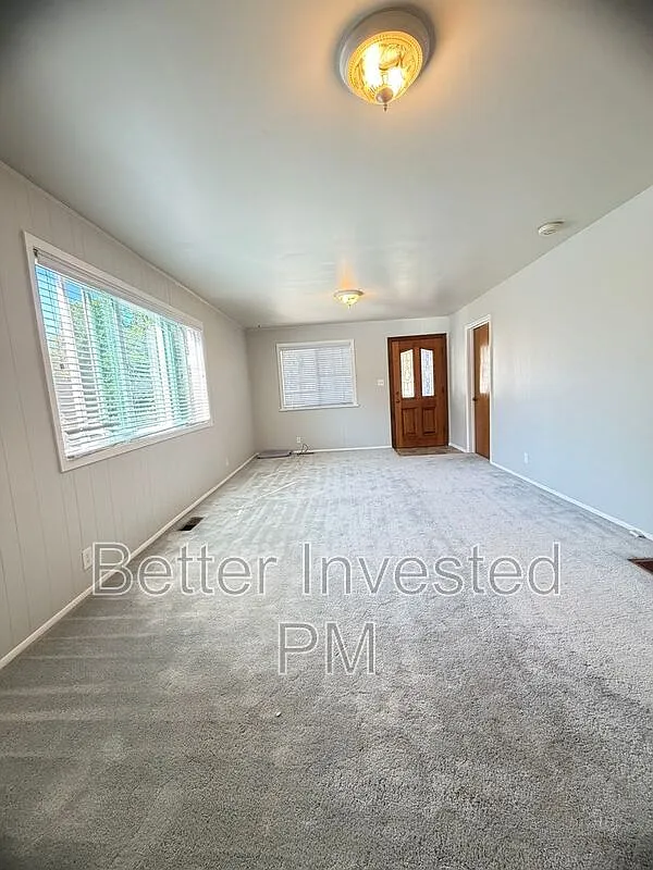 3 bed, 1.0 bath, 1108 sqft, $2,750 — Photo 3