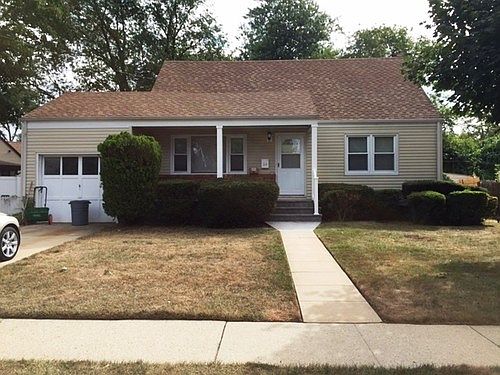 1st image of 34 Oakwood Ave