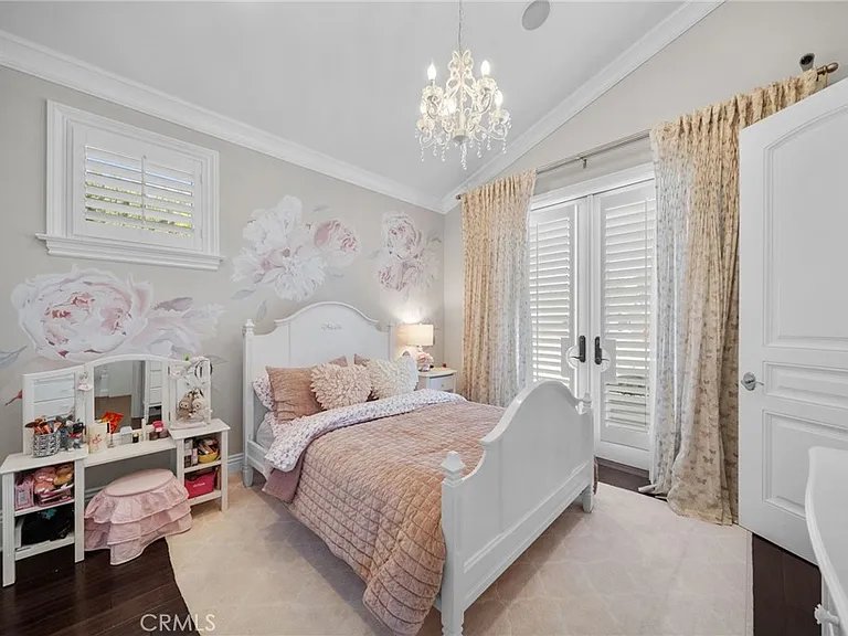 4917 Edgerton Ave — Photo 39