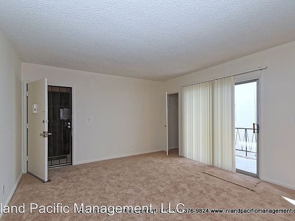 3rd image of 4374 W 132nd St APT E