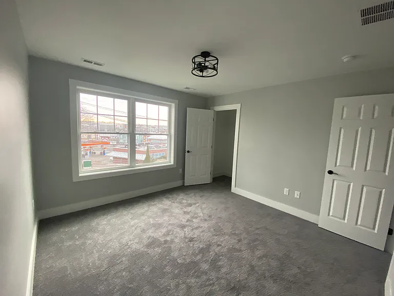 32 Main St #3 — Photo 11
