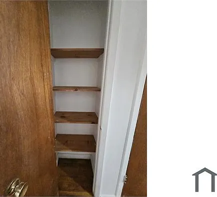 423 Saint Lawrence Ave #2 — Photo 6