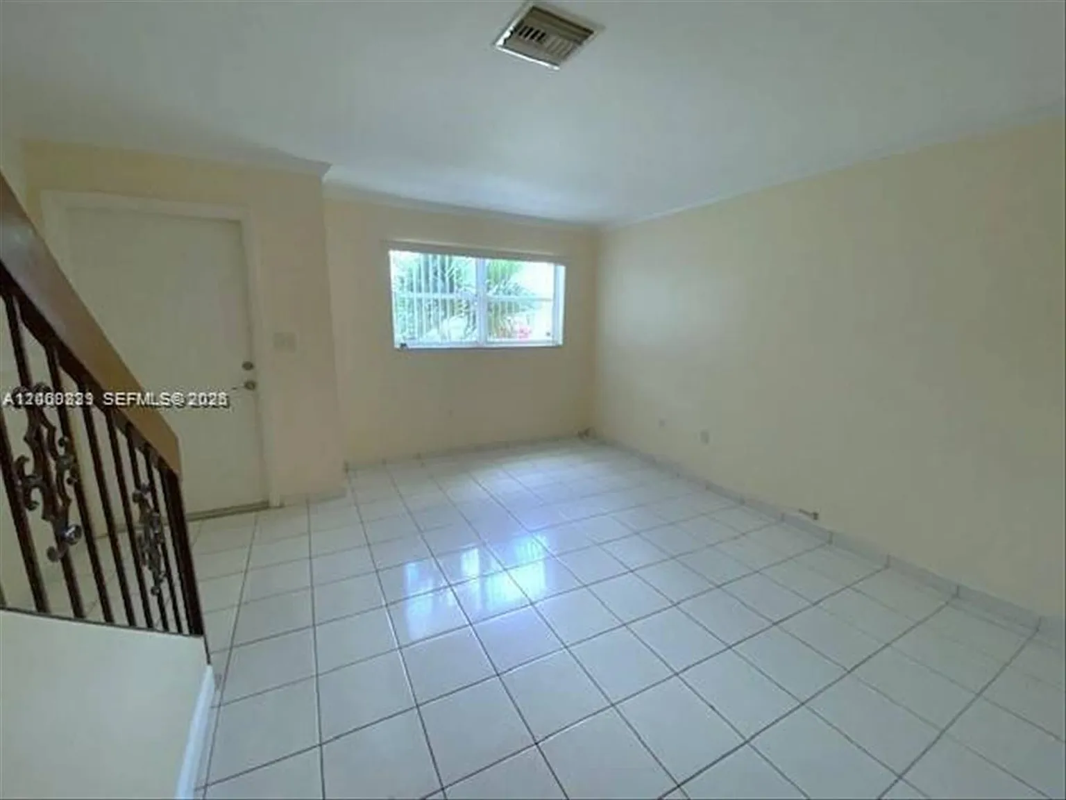 2 bed, 2.5 bath, 1100 sqft, $2,600 — Photo 2