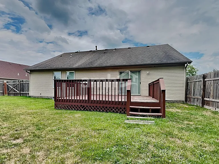 1052 Windsor Crossing Ln — Photo 18